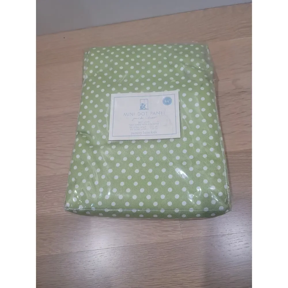 Pottery Barn Kids Green Polka Dot Belt Loop Blackout‎ Panel pan de rideau 84x44